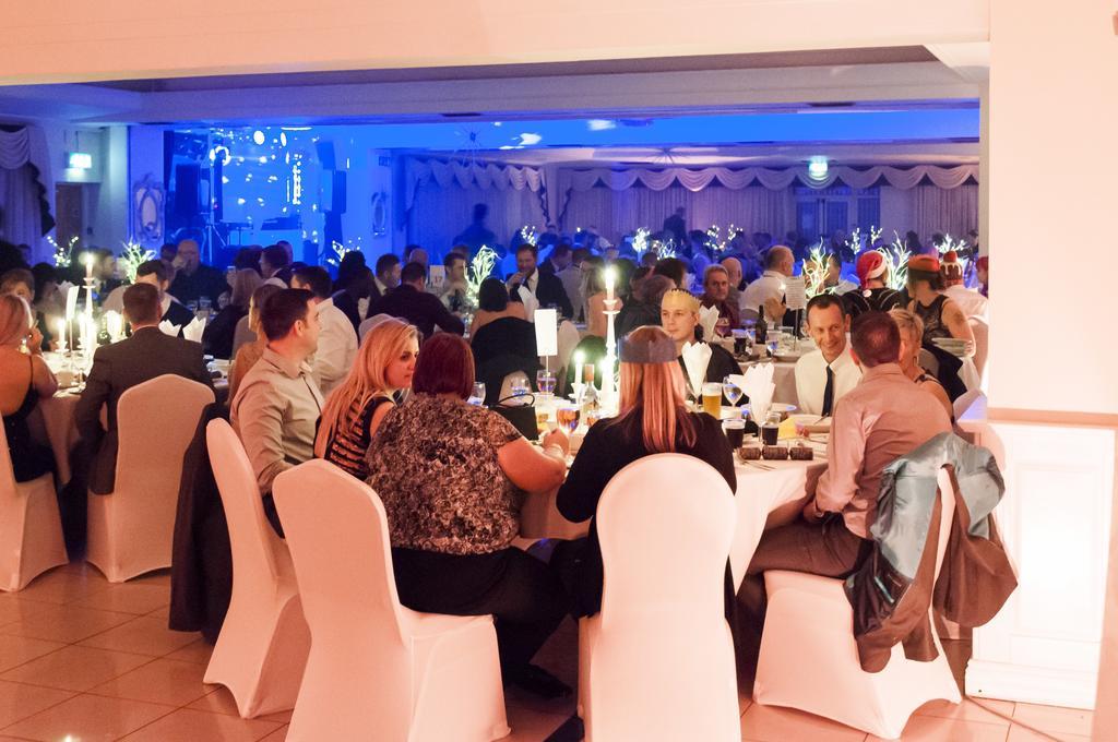 Oyo Clayton Lodge Newcastle-under-Lyme Bagian luar foto