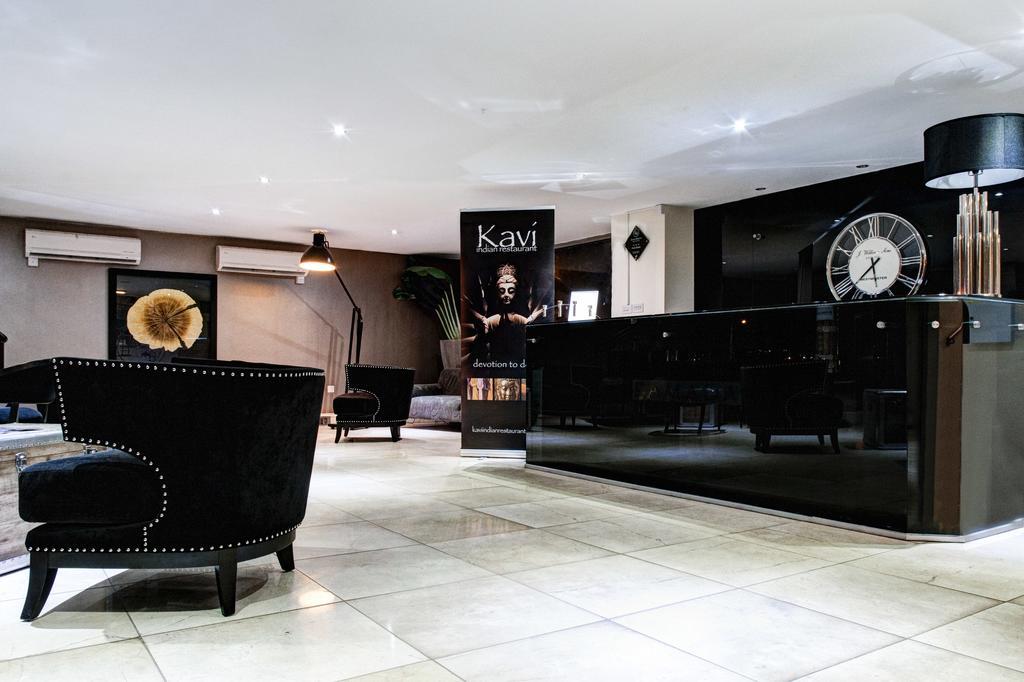 Oyo Clayton Lodge Newcastle-under-Lyme Bagian luar foto