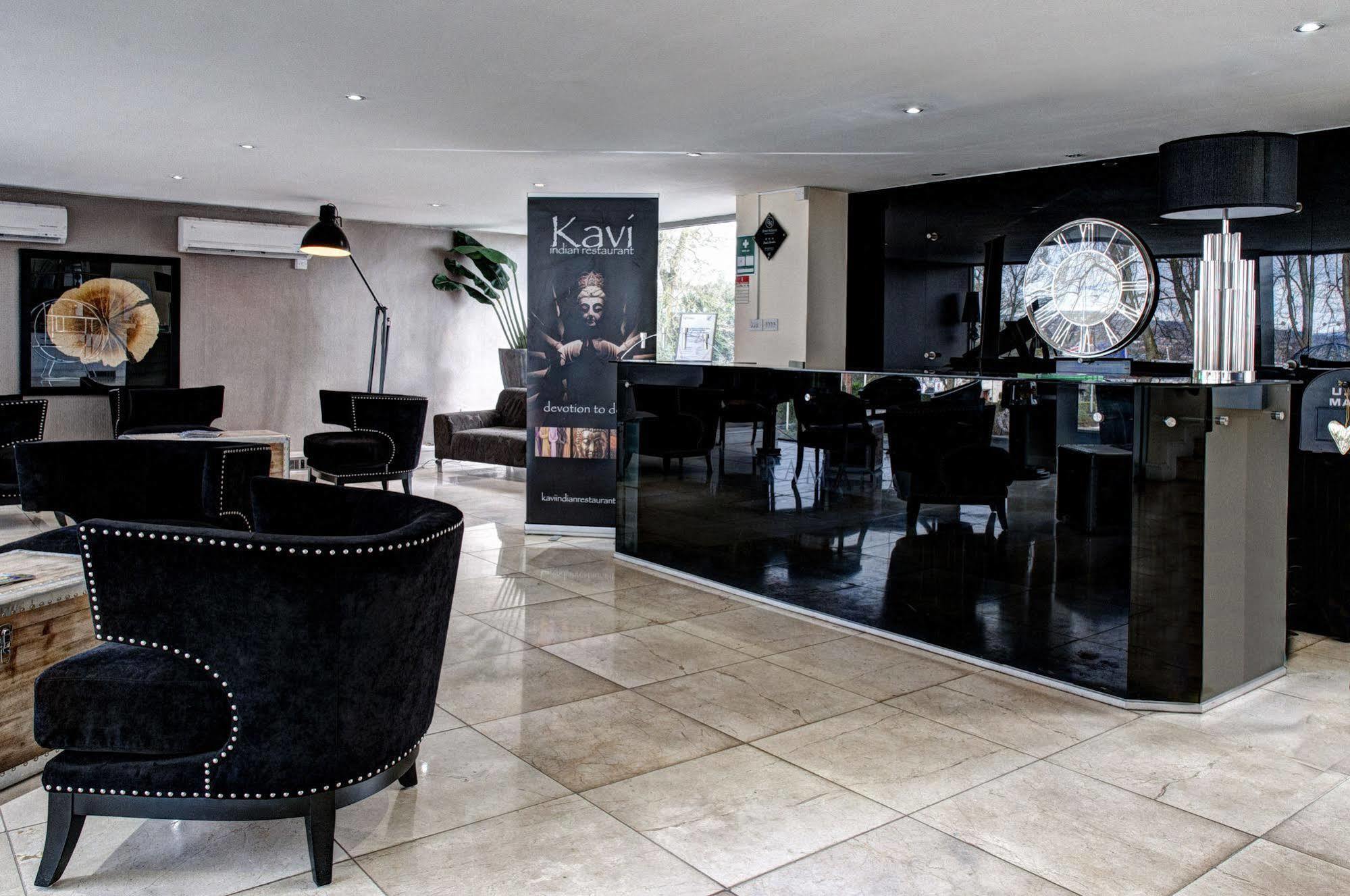 Oyo Clayton Lodge Newcastle-under-Lyme Bagian luar foto