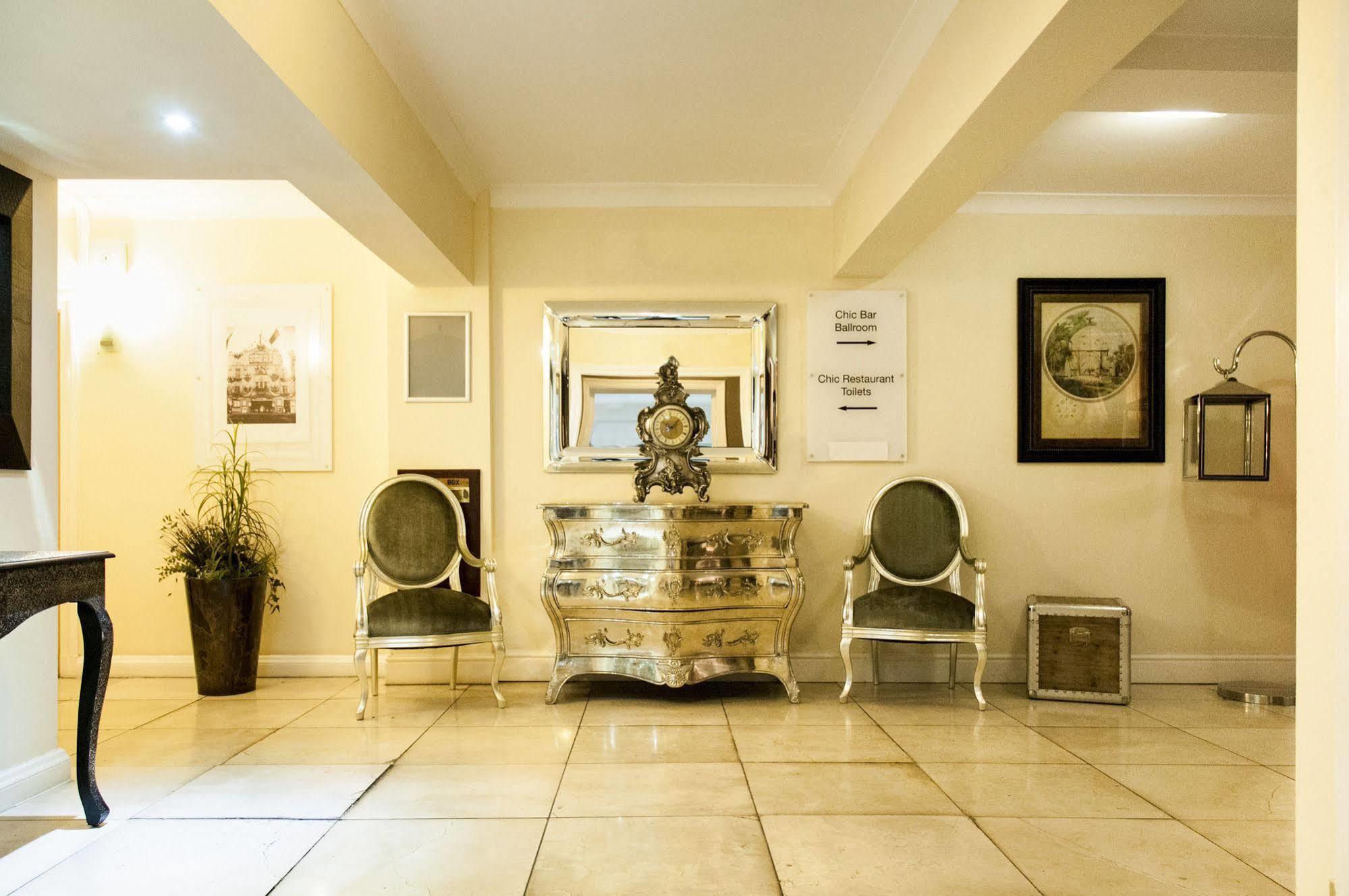Oyo Clayton Lodge Newcastle-under-Lyme Bagian luar foto