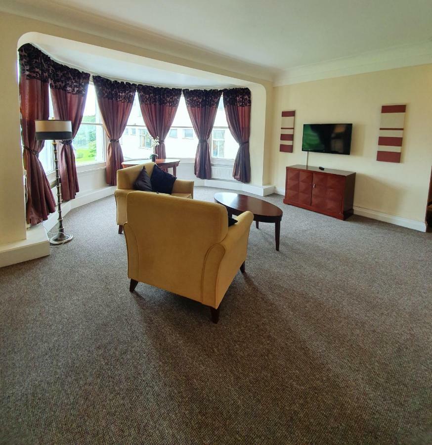 Oyo Clayton Lodge Newcastle-under-Lyme Bagian luar foto